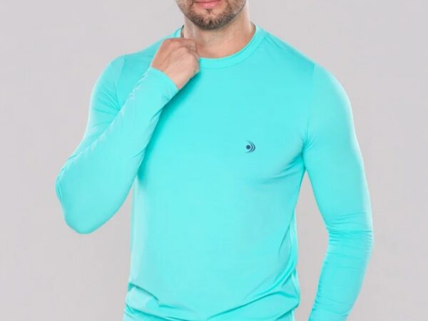 Camiseta masculina manga longa: a escolha certa para proteção solar no cotidiano